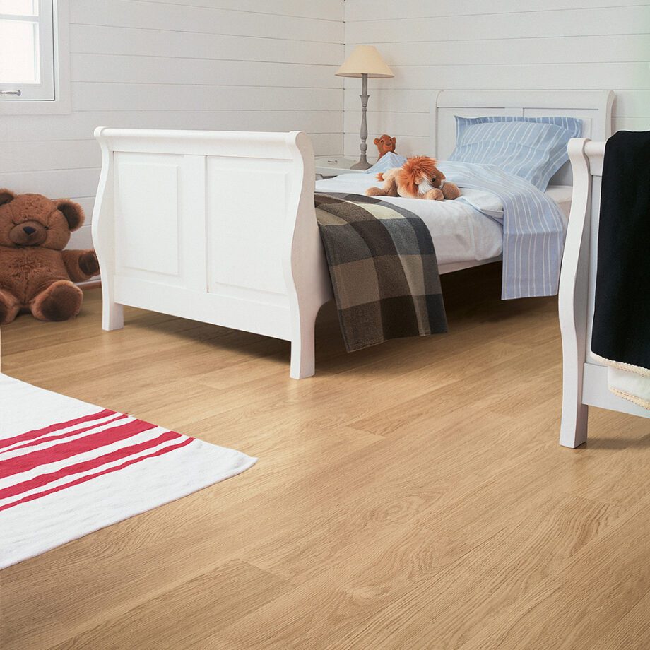 Laminaatparkett Quick-Step Eligna WHITE VARNISHED OAK, PLANKS (valge tamm) 1-lip