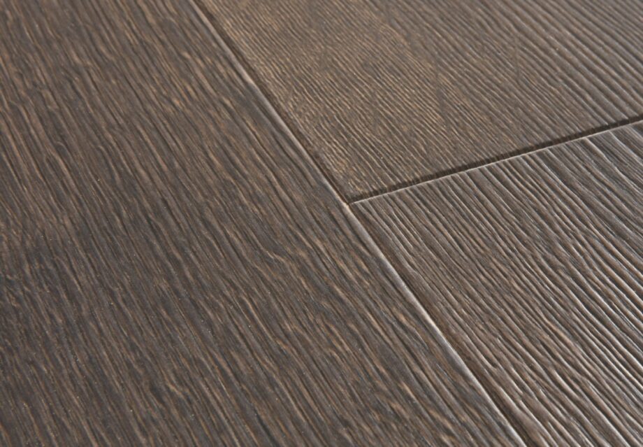 Laminaatparkett Quick-Step MAJESTIC DESERT OAK BRUSHED DARK BROWN (tamm, harjatud, tumepruun)