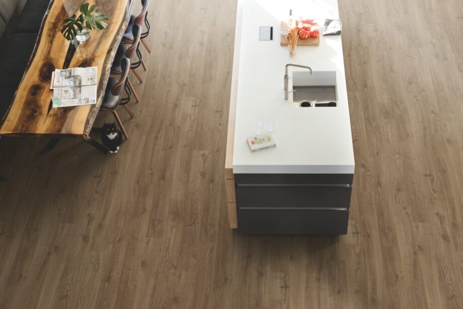 Laminaatparkett Quick-Step Eligna Newcastle oak brown, planks (tamm), 1-lip