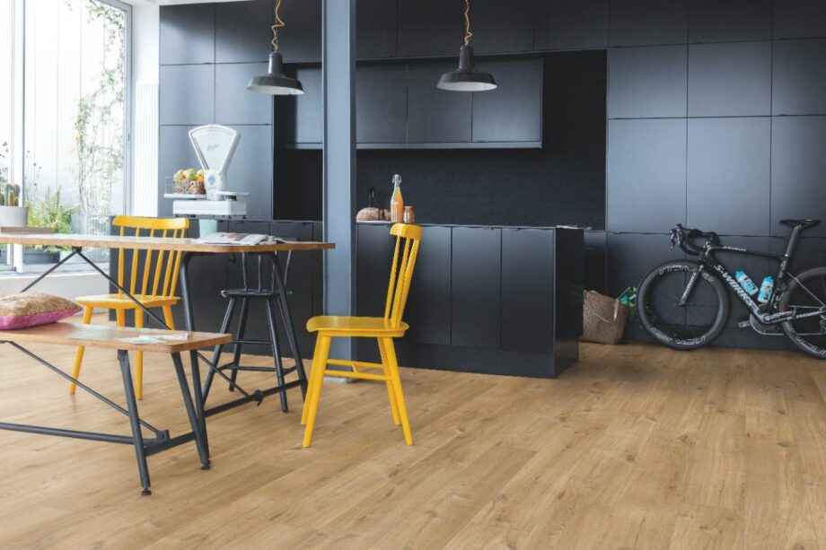 LVT Vinüülparkett QUICK STEP, Pulse Glue Plus, Cotton oak natural, tamm, faasitud – vaade 3