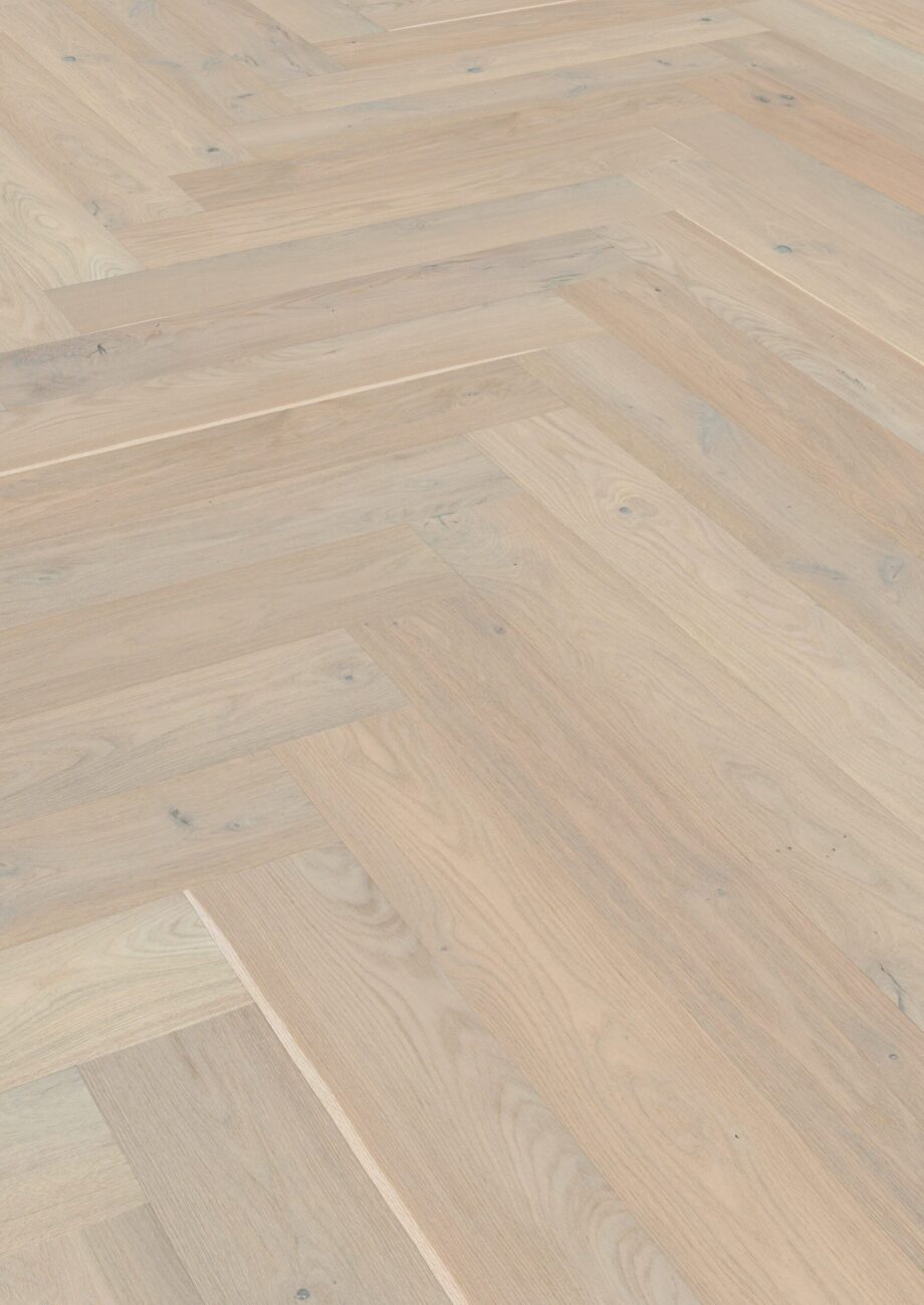 Parkett Tamm, ter Hürne, Oak sand grey, kalasaba parkett, harjatud, faasitud, naturaalõli – vaade 2