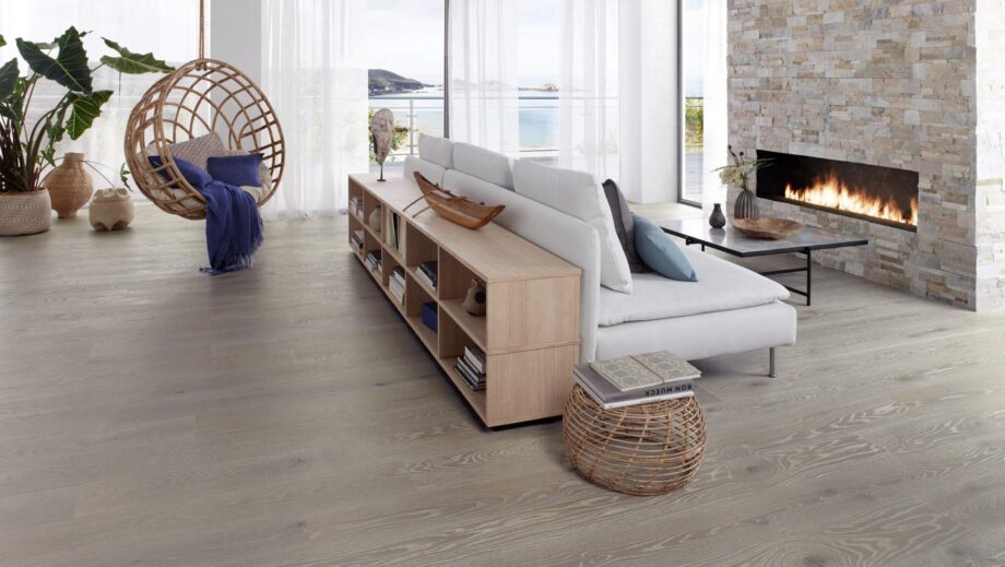 Parkett Tarkett, Prestige, Tamm Granite, harjatud, 4 külge mikrofaas, 1-lip, õlivaha – vaade 2