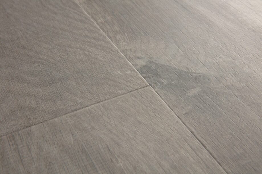 Vinüülparkett SPC Quick Step cotton oak cozy grey alpha medium planks, faasitud