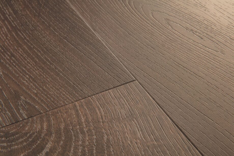 Vinüülparkett SPC Quick Step autumn oak chocolate alpha medium planks, faasitud