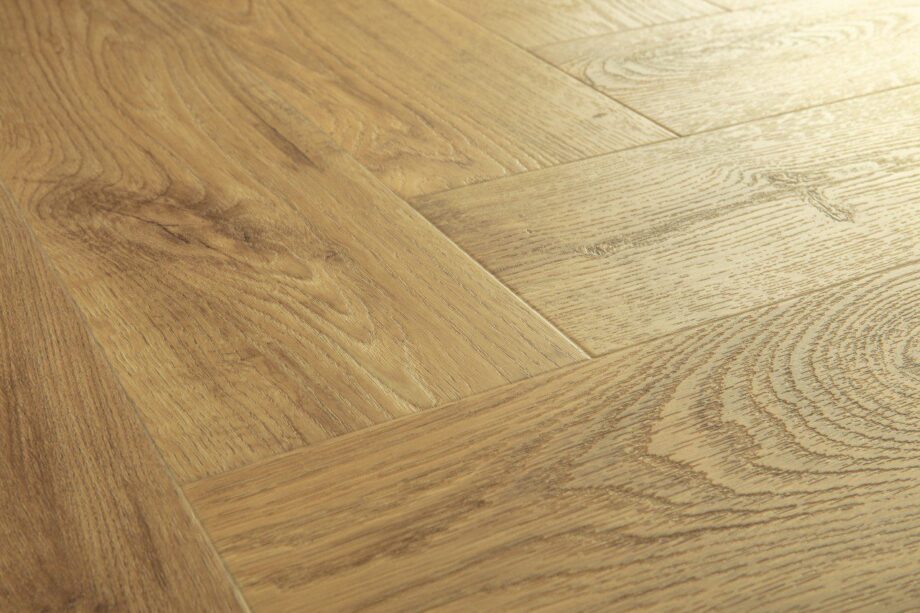 Kalasaba LVT vinüülparkett Quick-Step Pristine Fall Oak Natural – vaade 2