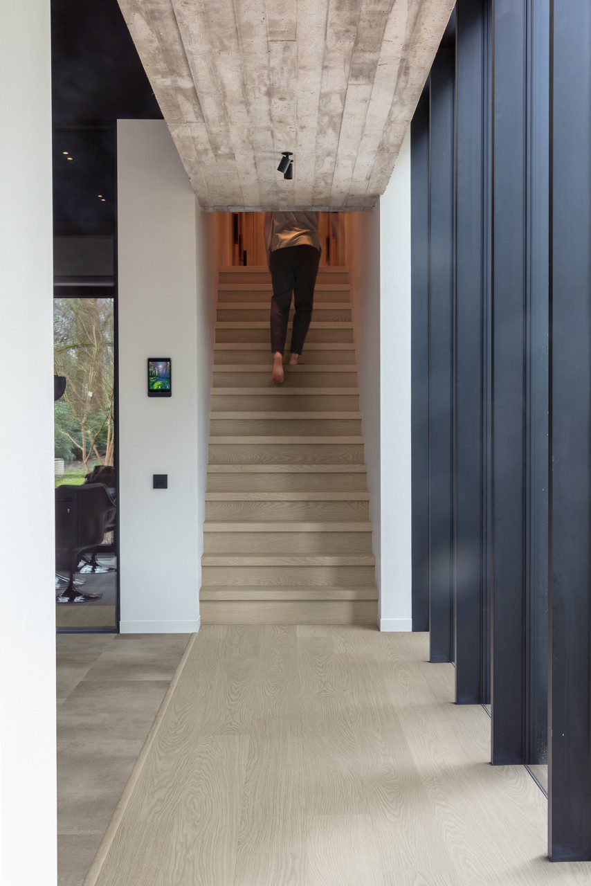 LVT parkett Quick-Step Blos Chia tamm