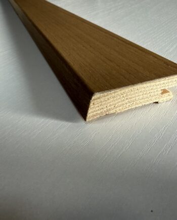 Põrandaliist sponeeritud tamm cappuccino lakitud profiil 15x60mm