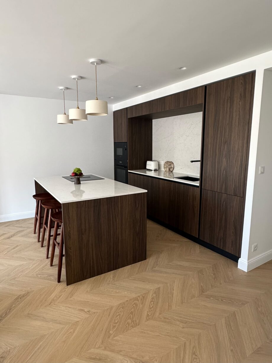 Tugevdatud südamikuga LVT vinüülparkett Floorify Chevron Rocky F701
