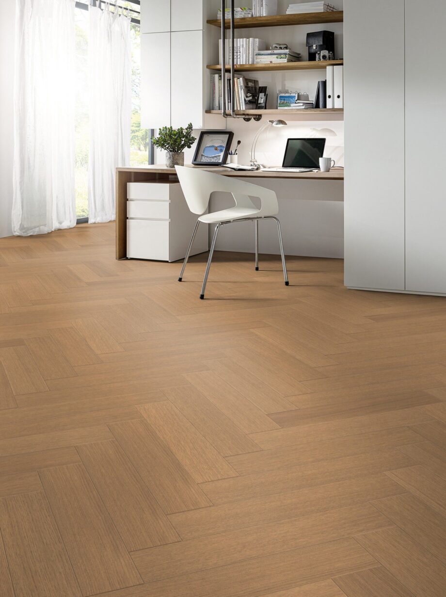 Kalasaba parkett Parky Swing Sahara Oak Premium, tamm, spoonparkett, harjatud, super matt lakk, 593 x 121 x 10 mm – vaade 2