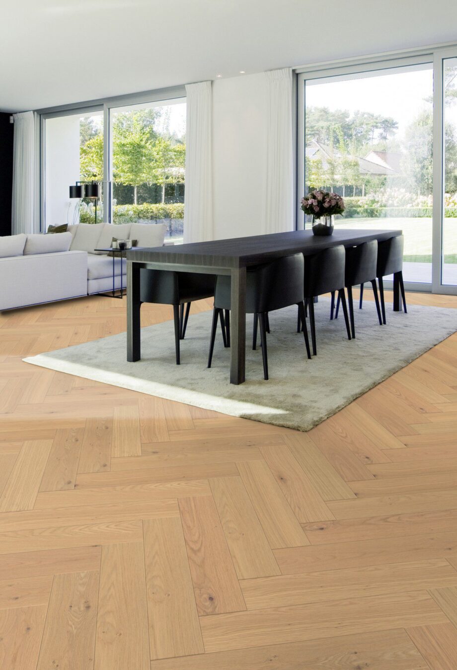 Kalasaba parkett Parky Swing Sand Oak Rustic Light, tamm, spoonparkett, harjatud, super matt lakk, 593 x 121 x 10 mm – vaade 2 Kalasaba parkett Parky Swing Sand Oak Rustic Light, tamm, spoonparkett, harjatud, super matt lakk, 593 x 121 x 10 mm – vaade 2