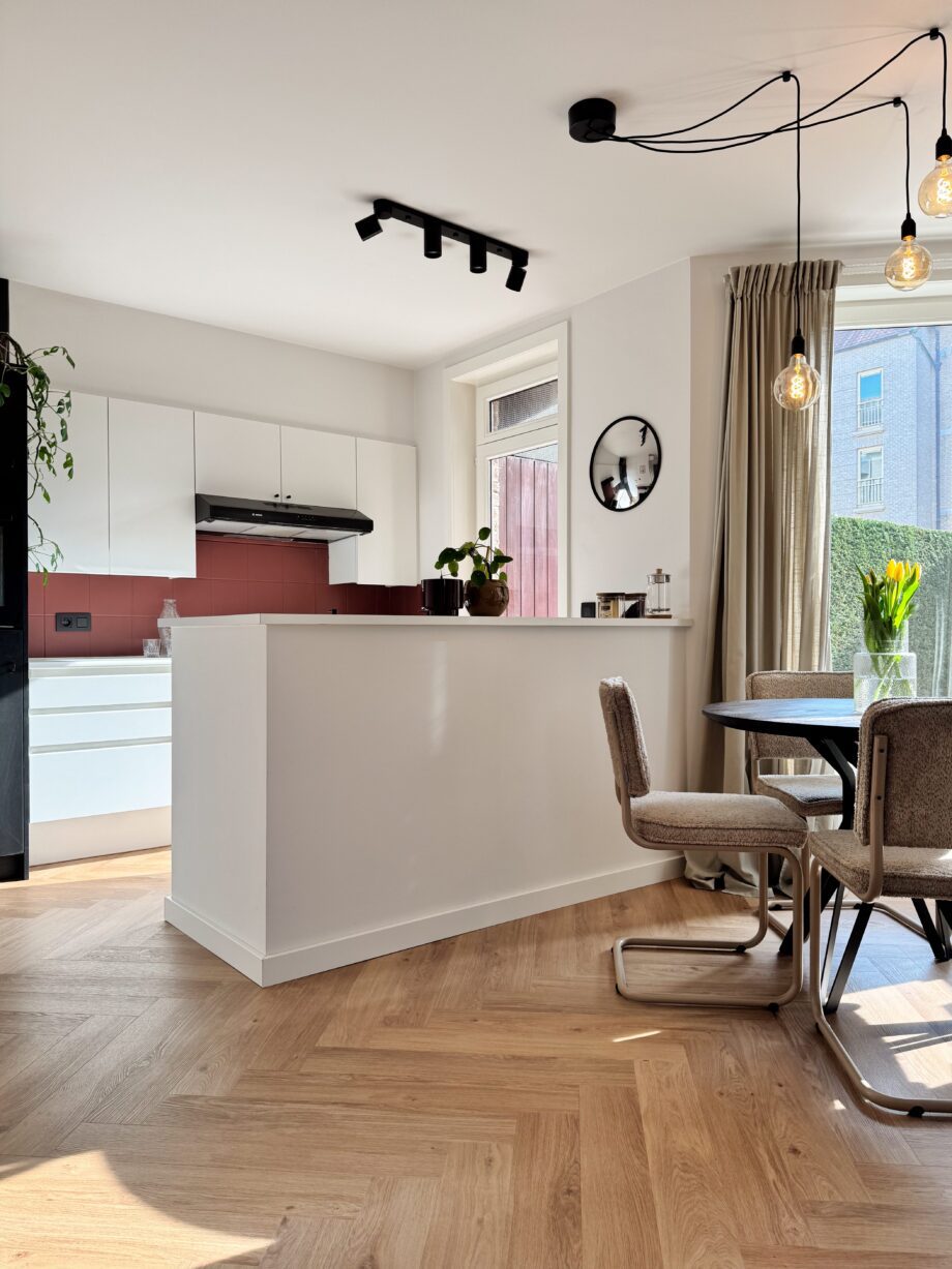 Liimitav kalasaba vinüülparkett Floorify Gluedown Large Anago FG619 – vaade 2 Liimitav kalasaba vinüülparkett Floorify Gluedown Large Anago FG619 – vaade 2