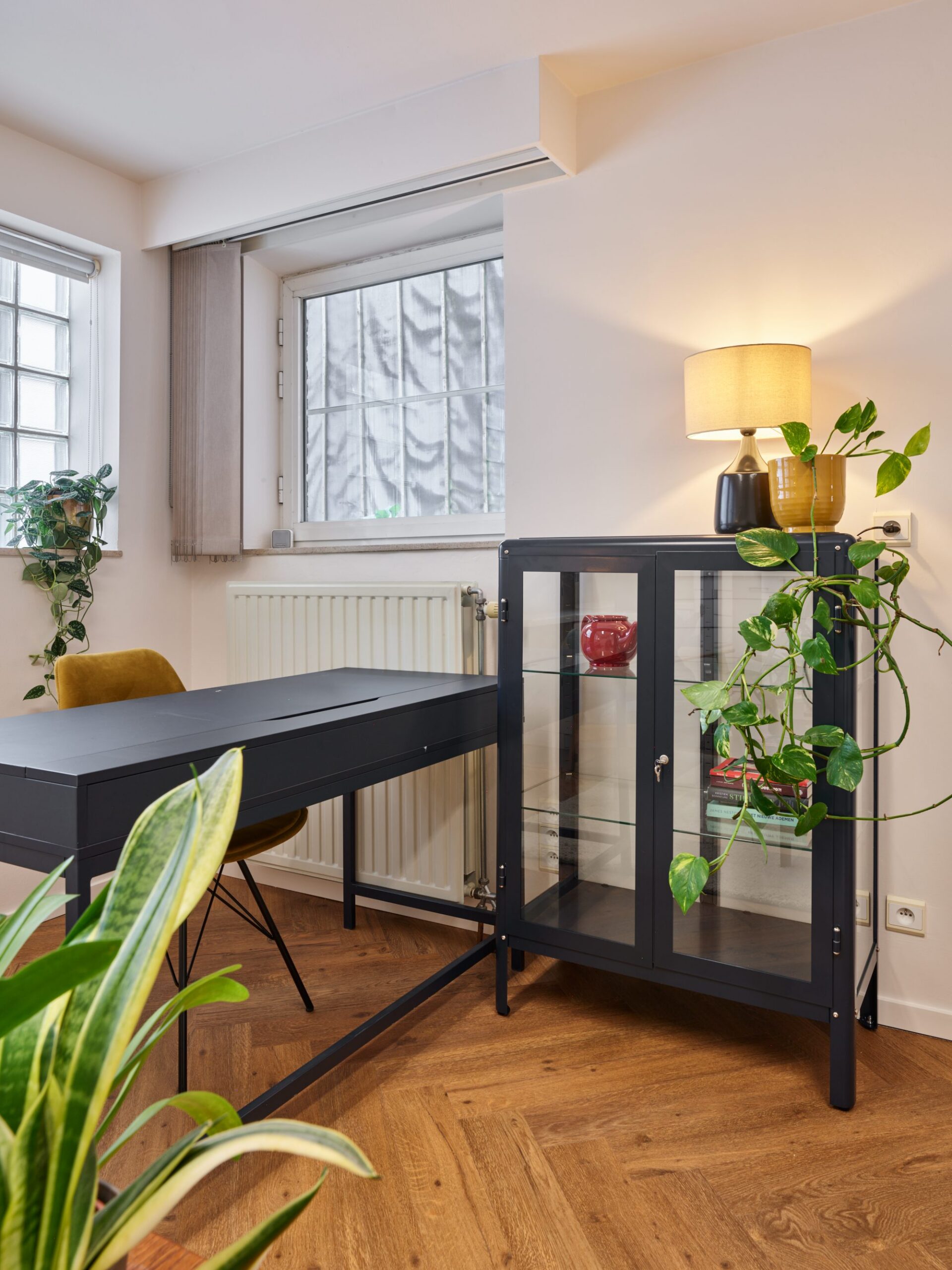 Liimitav kalasaba vinüülparkett Floorify Gluedown Large Ikura FG633 – vaade 3