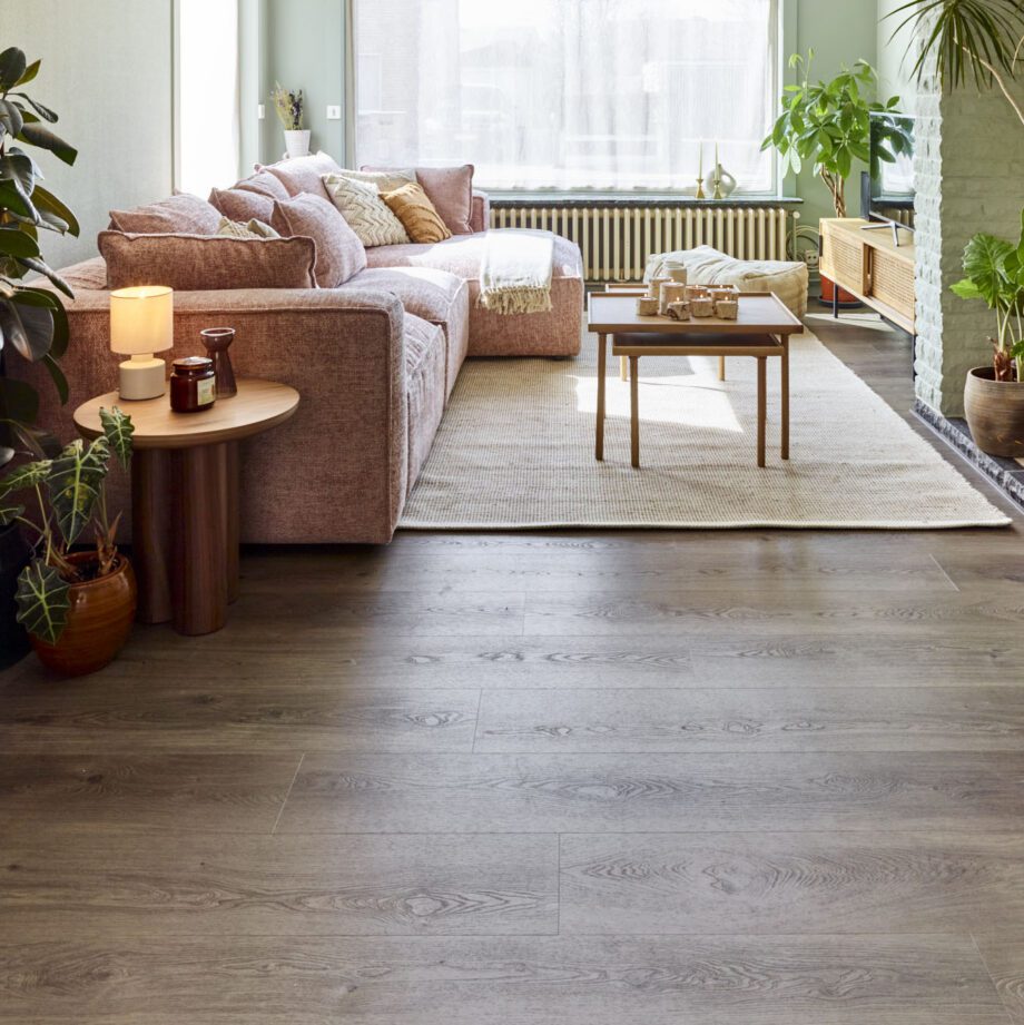 Liimitav vinüülparkett Floorify Gluedown Long Plank Cohiba FG021 – vaade 3 Liimitav vinüülparkett Floorify Gluedown Long Plank Cohiba FG021 – vaade 3