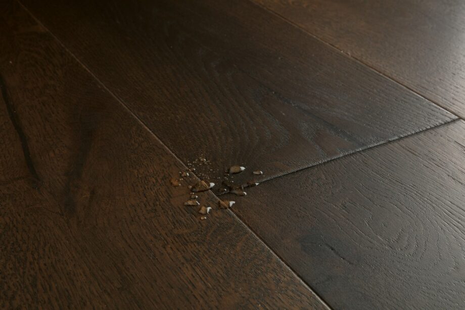 Naturaalparkett Quick-Step Cascada Tobacco Oak eriti matt lakk, veekindel 190mm – vaade 5 Naturaalparkett Quick-Step Cascada Tobacco Oak eriti matt lakk, veekindel 190mm – vaade 5