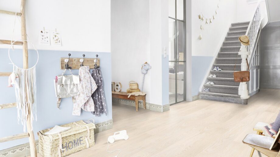 Parkett Tarkett, Grace, Tamm White Lace (valge) Plank XT, 1-lip, 2 külge mikrofaas, harjatud, Proteco ExtraMatt matt lakk – vaade 4 Parkett Tarkett, Grace, Tamm White Lace (valge) Plank XT, 1-lip, 2 külge mikrofaas, harjatud, Proteco ExtraMatt matt lakk – vaade 4