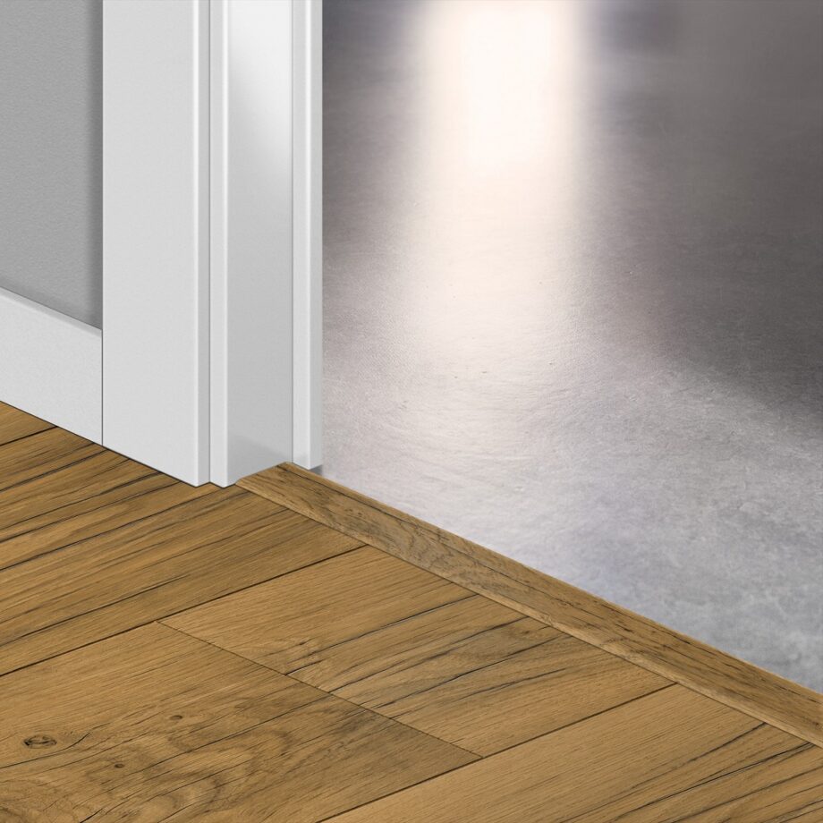 qsincp04767-1 Incizo 5in1 üleminekuliist Quick-Step Cracked Oak Natural laminaadile, 13x48x2150 mm