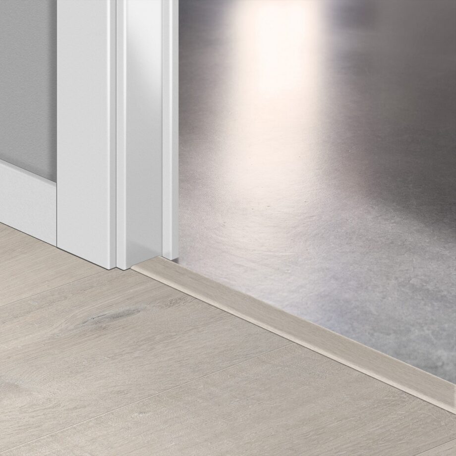 qsvincp40200-1 Incizo 5in1 üleminekuliist Quick-Step Cotton Oak White Blush LVT vinüülparketile (Alpha), 8x45x2000 mm