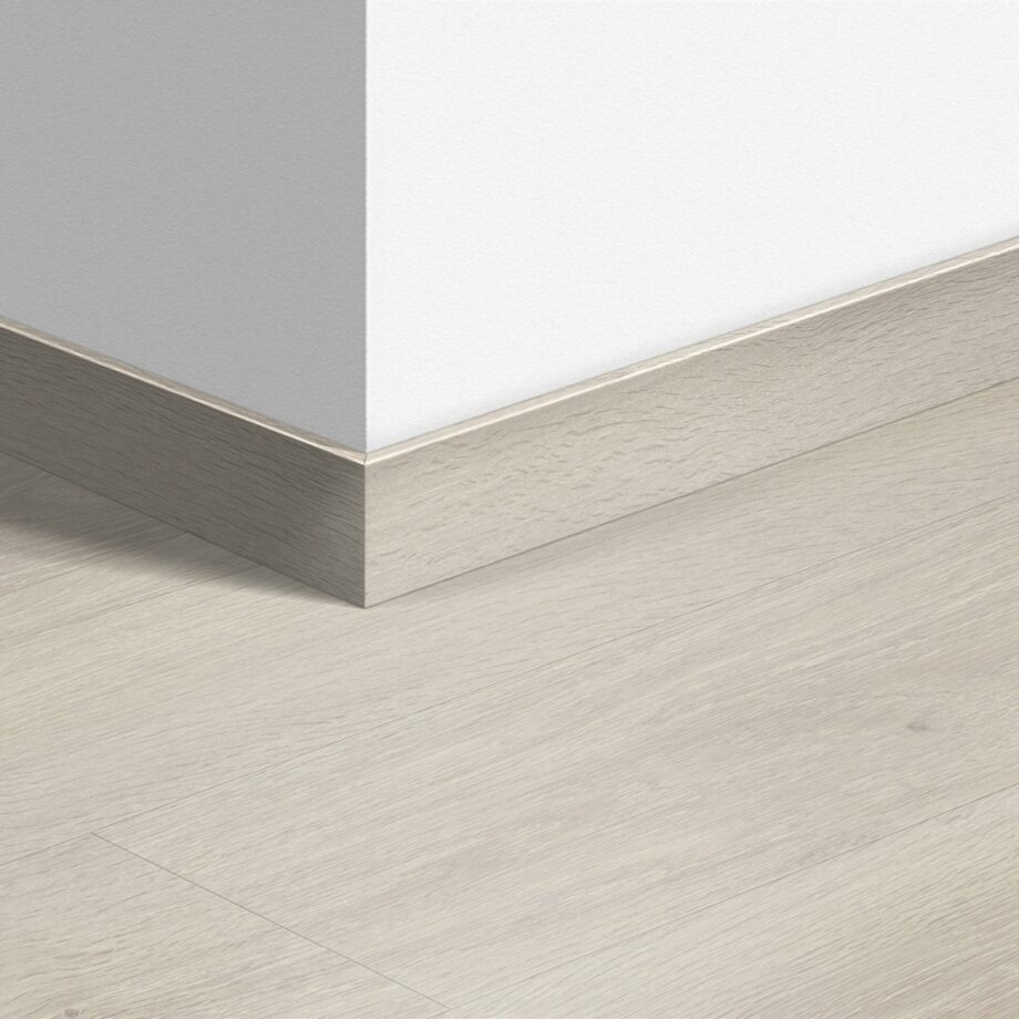 qsvsk40079-1 Sokliliist Quick-Step Sea Breeze Oak Light LVT vinüülparketile, veekindel, 12x58x2400 mm