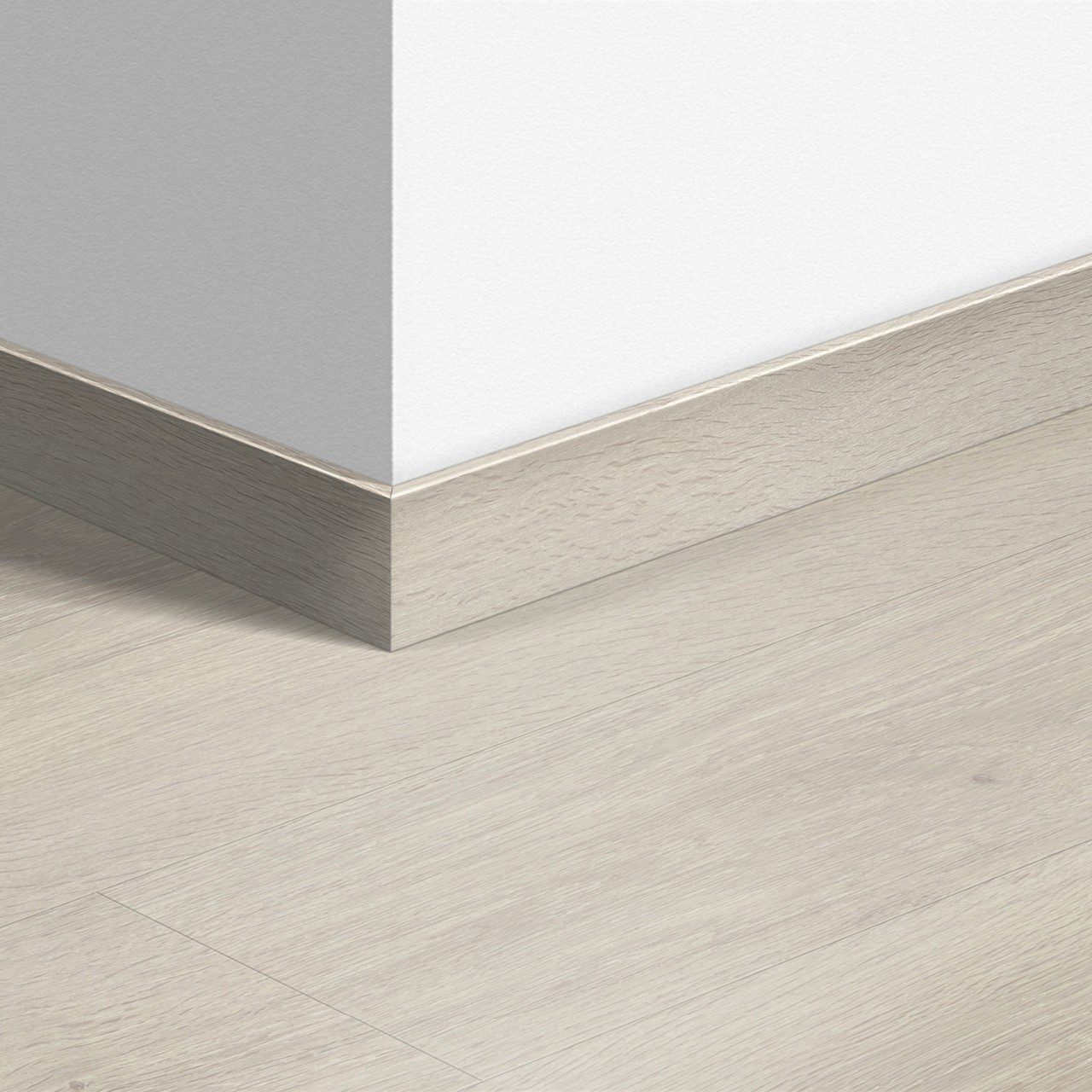 Sokliliist Quick-Step Sea Breeze Oak Light LVT vinüülparketile, veekindel, 12x58x2400 mm