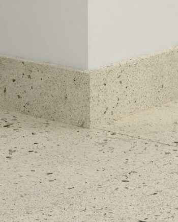 Põrandaliist Quick-Step Pebble Concrete LVT vinüülparketile, veekindel, 12x58x2400 mm