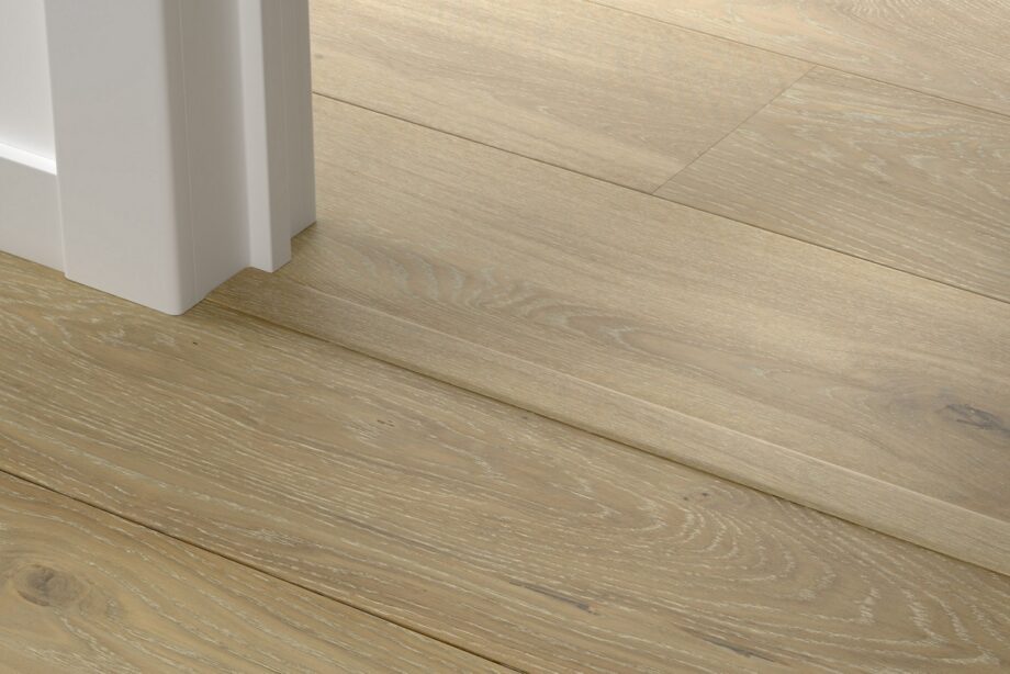 qswincp05110-1 Incizo 5in1 üleminekuliist Quick-Step Light Storm Oak Extra Matt parketile, puitspoon, 17x54x2150 mm
