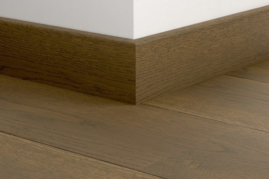 qswppskr05676mm-1 Puitliist veekindel Quick-Step Brown Vintage Oak Extra Matt parketile, spoonitud, 16x80x2400 mm