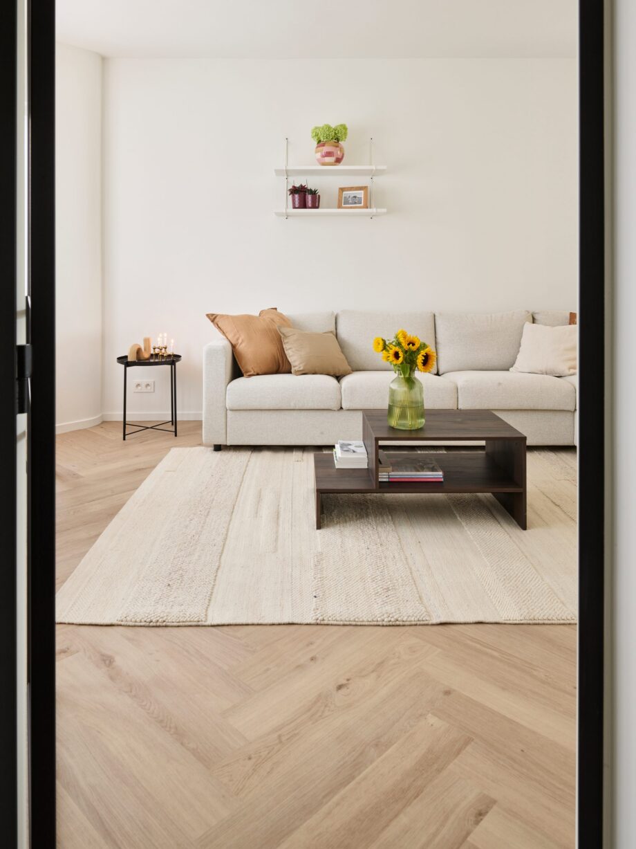 Tugevdatud südamikuga LVT kalasaba vinüülparkett Floorify Unagi F317 – vaade 3
