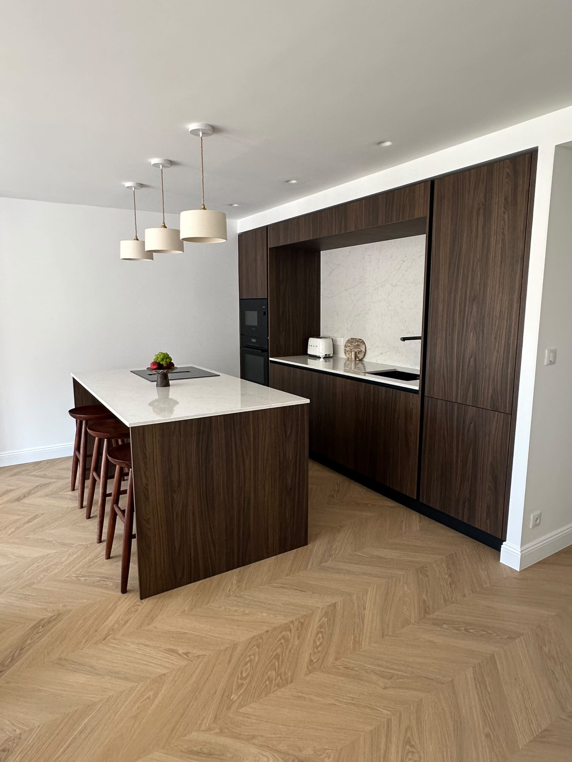 Tugevdatud südamikuga LVT vinüülparkett Floorify Chevron Rocky F701 – vaade 2