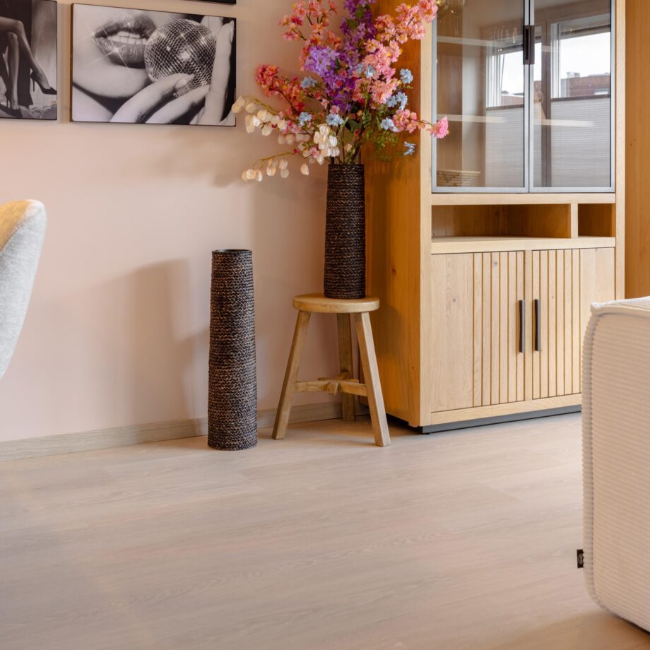 Tugevdatud südamikuga LVT vinüülparkett Floorify Long Plank Whitsundays F003 – vaade 2