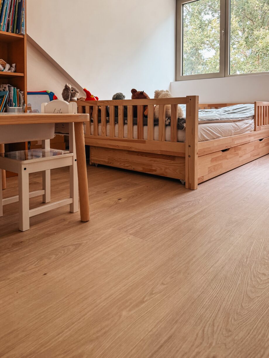 Tugevdatud südamikuga LVT vinüülparkett Floorify XL Plank Matterhorn F097 – vaade 2