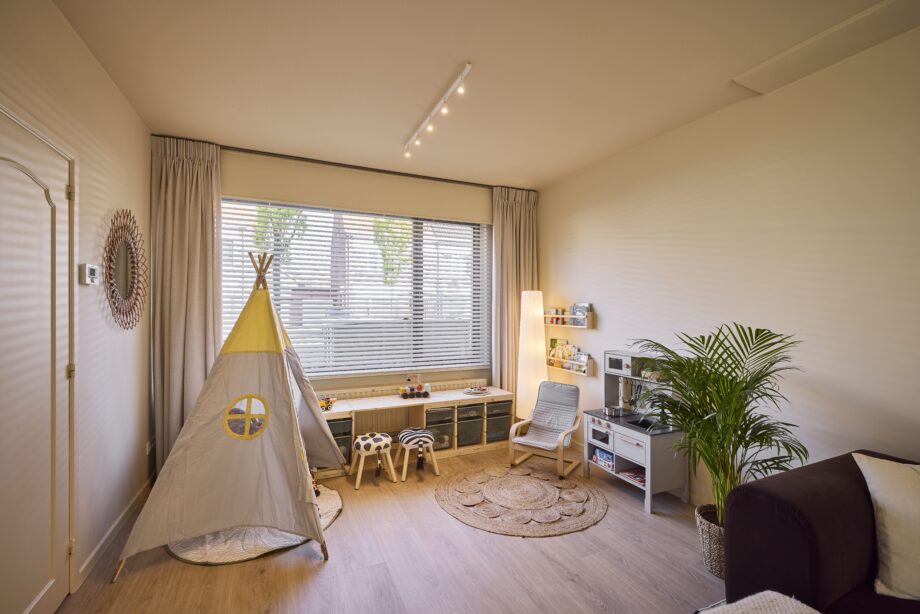 Tugevdatud südamikuga LVT vinüülparkett Floorify XL Plank Matterhorn F097 – vaade 3