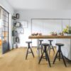 Laminaatparkett Quick-Step IMPRESSIVE ULTRA NATURAL VARNISHED OAK (tamm) – vaade 4