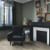 LVT Vinüülparkett QUICK STEP, Pulse Click, Autumn soe hall tamm, faasitud – vaade 2
