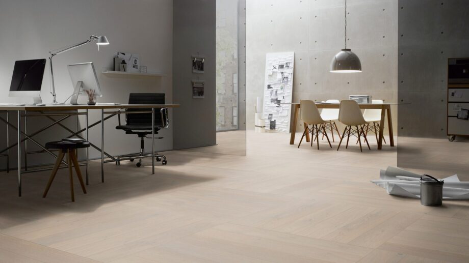 Parkett Tamm, ter Hürne, Oak light grey, harjatud, faasitud, eriti matt lakk – vaade 3