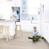 Parkett Tarkett, Shade, Tamm Cotton White (valge) Plank XT, 1-lip, 2 külge mikrofaas, peits ja Proteco Natura matt – vaade 3