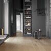 Parkett Tarkett, Shade, Tamm Soft Beige Plank, 1-lip, harjatud, 2 külge mikrofaas, Proteco Natura matt lakk – vaade 2