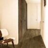 Vinüülparkett SPC Quick Step cinnamon rock alpha tiles, faasitud – vaade 4