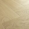 LVT kalasaba parkett Quick-Step Pristine serene oak light natural – vaade 3 LVT kalasaba parkett Quick-Step Pristine serene oak light natural – vaade 3
