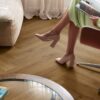 Vinüülparkett kalasaba Quick-Step Ciro Botanic Caramel Oak – vaade 10 Vinüülparkett kalasaba Quick-Step Ciro Botanic Caramel Oak – vaade 10