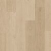 vinyylilankku-quick-step-blos-coast-tammi-sand-vaalea Vinyylilankku Quick Step Blos Coast Tammi Sand Vaalea, vaalea hiekan sävyinen tammi ja lankkulattia tammi.
