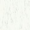 vinyylilaatta-quick-step-oro-valkoinen-marble-carrara-white Vinyylilaatta Quick Step Oro Valkoinen Marble Carrara White asennettu lattialle vaalea valkoinen carrara marmori sävy hienovaraiset harmaat suonikuviot tyylikäs ja ajaton kivikuosi vinyylilattia sisustuksessa