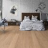 Parkett Tarkett, Shade, Tamm Misty Grey (hall) Plank XT, 1-lip, 2 külge mikrofaa 3 Tammeparkett Tarkett Shade Misty Grey Plank XT magamistoas