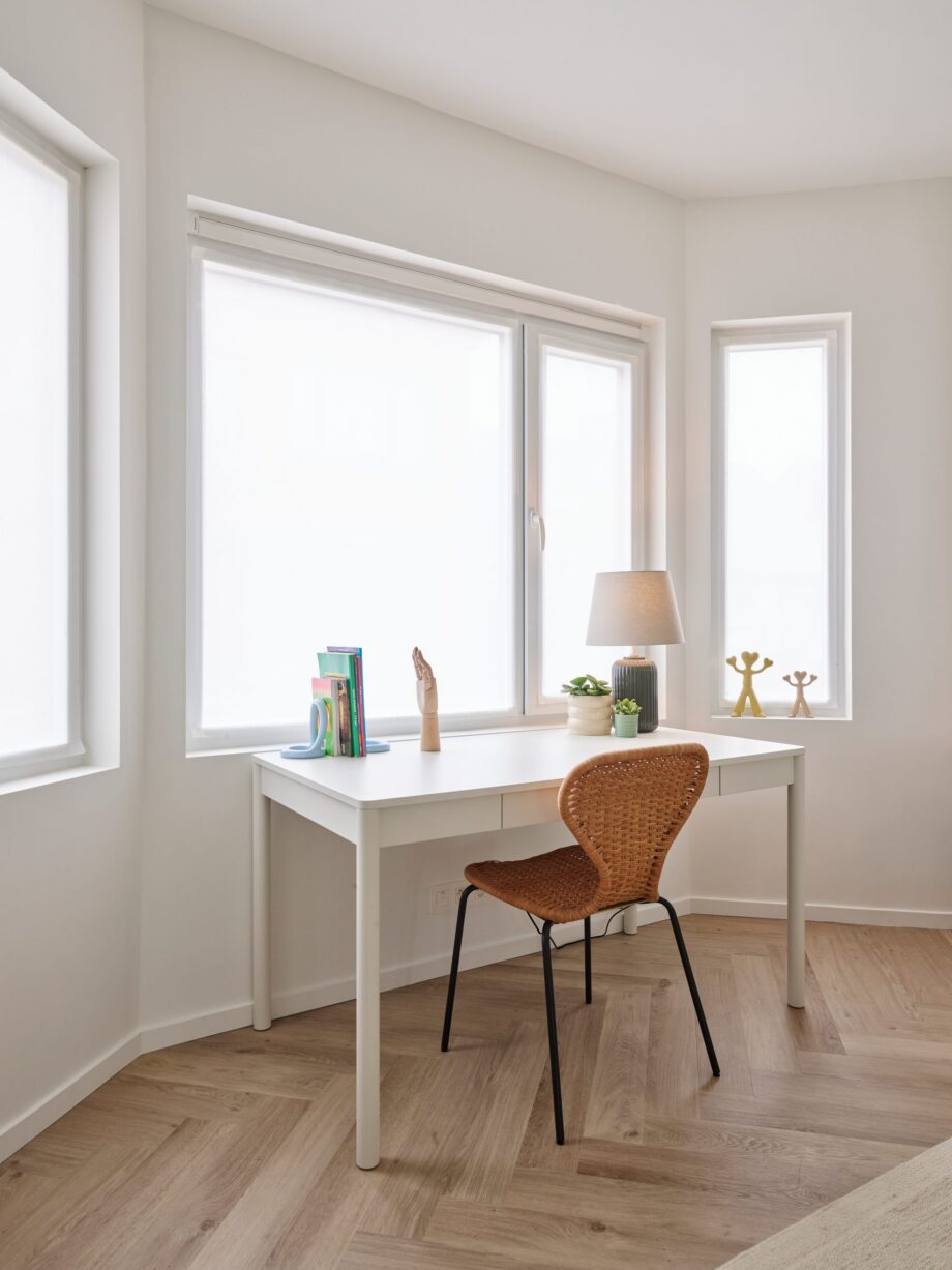 Liimitav kalasaba vinüülparkett Floorify Gluedown Unagi FG317 – vaade 2 Liimitav kalasaba vinüülparkett Floorify Gluedown Unagi FG317 – vaade 2