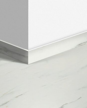 Põrandaliist Quick-Step Marble Carrara White LVT vinüülparketile, veekindel, 12x58x2400 mm