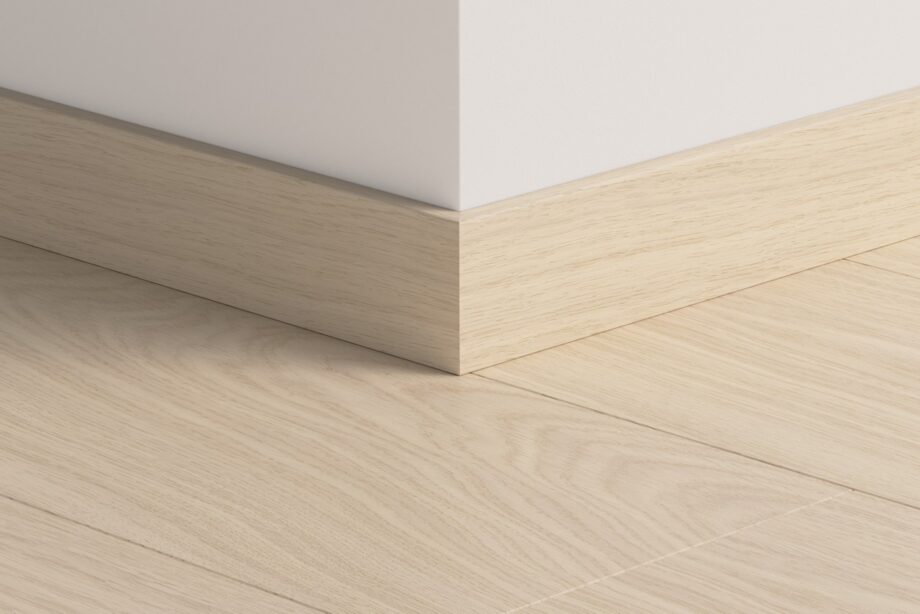 Põrandaliist tamm Quick-Step Pure Oak Polar LVT vinüülparketile, veekindel, 12x58x2400 mm