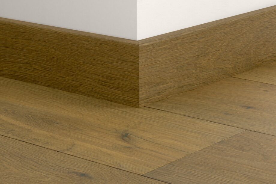 qswppskr06033mm-1 Puitliist veekindel Quick-Step White Cappuccino Oak Extra Matt parketile, spoonitud, 16x80x2400 mm