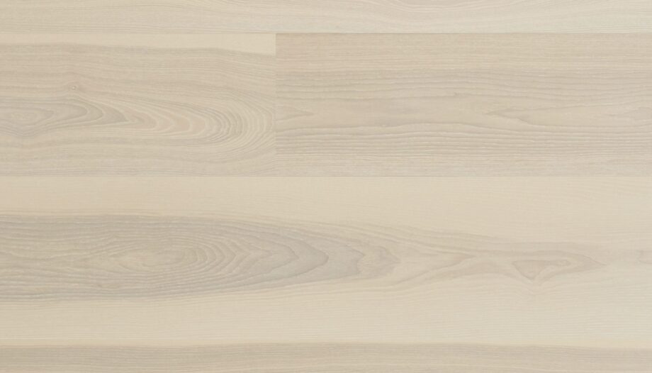 Saare parkett Esta Elegant Frost Ivory Pores 240 mm ekstra matt lakk – lähivaade Saare parkett Esta Elegant Frost Ivory Pores 240 mm ekstra matt lakk – lähivaade