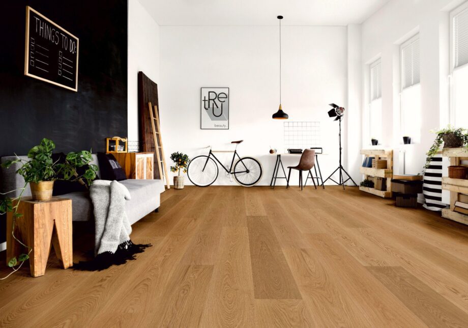 Tammeparkett Thede & Witte Boston XL, natuur, harjatud, õlitatud, 1-lip, 2200 x 260 x 15 mm – vaade 2 Tammeparkett Thede & Witte Boston XL, natuur, harjatud, õlitatud, 1-lip, 2200 x 260 x 15 mm – vaade 2