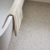 Tugevdatud südamikuga LVT vinüülplaat Floorify Large Tile Piccolo F032 – vaade 3